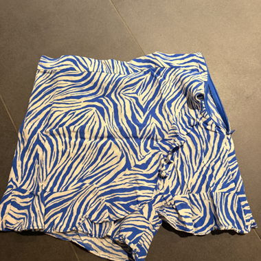 Mini skort Zara con stampa zebrata