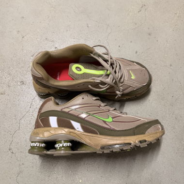 Nike Shox Supreme Sneaker