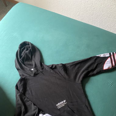 Adidas Kapuzen Sweater