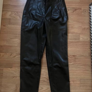 Pantalon similicuir noir Zara