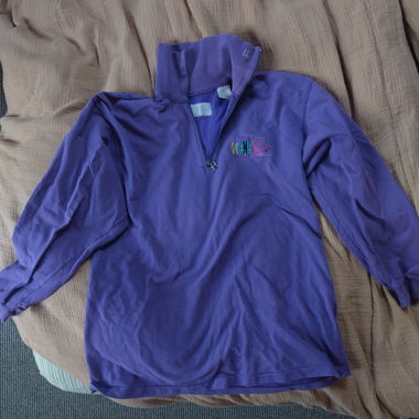 Violetter Vintage-Sweat mit halbhohem Reissverschlusskragen