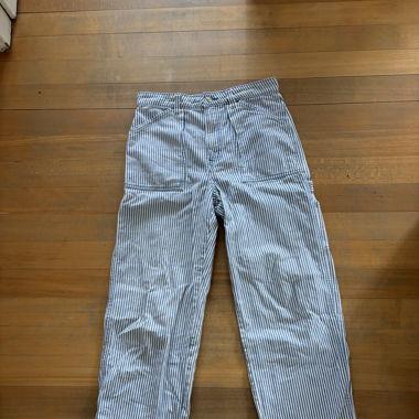 gestreifte Jeans