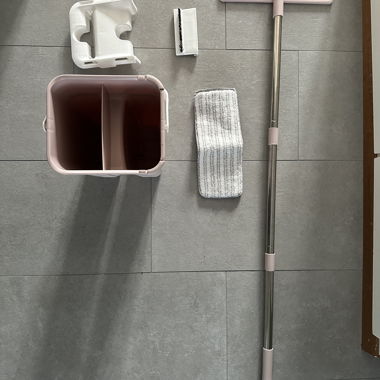 Mop avec seau et accessoires