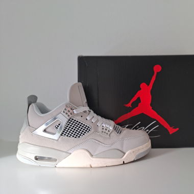 Jordan 4 Retro Grau