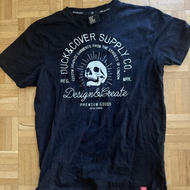 Duck & Cover Grafik-T-Shirt