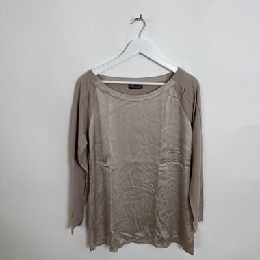 Top beige à manches longues