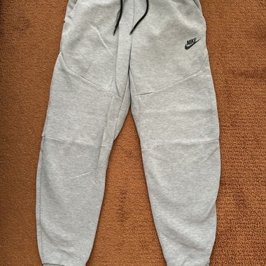 Pantaloni tuta Nike Tech Grigi S