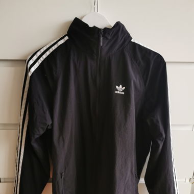 Leichte Adidas Jacke