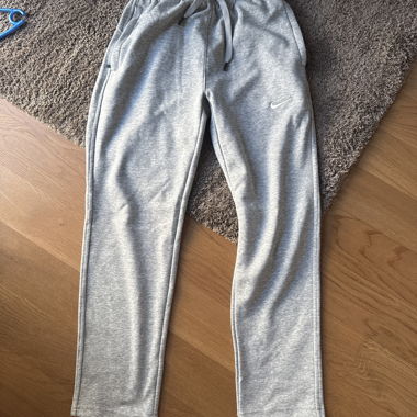 Pantaloni da jogging Nike grigi