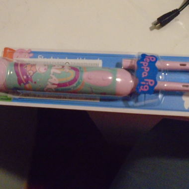 Brosse à dents électrique PAPPA PIG dès 3 ans avec emballage d’origine
