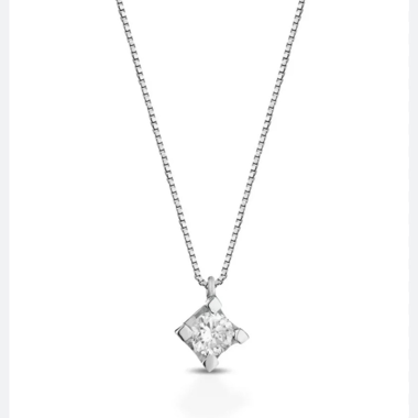 Kette mit Diamantanhänger
