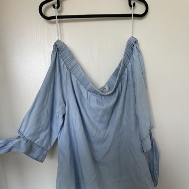 Blouse épaules nues 