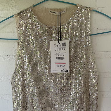 Sequin top. Pull & Bear