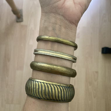4 bracelets