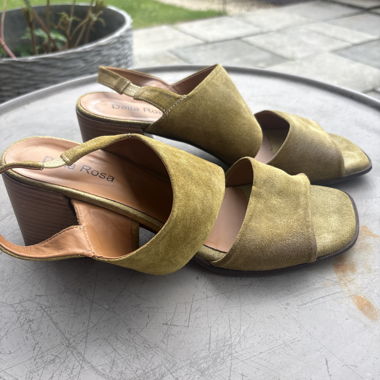 Della Rosa Sandals