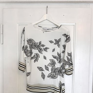 Bluse mit Blätter-Motiv