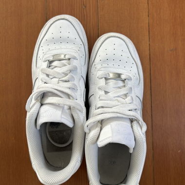 White AIR Force 1 Sneakers