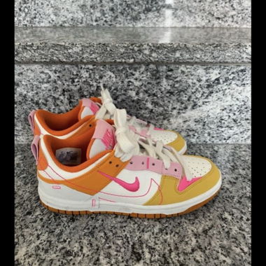 Nike Sneaker in Pink/Orange/Weiss