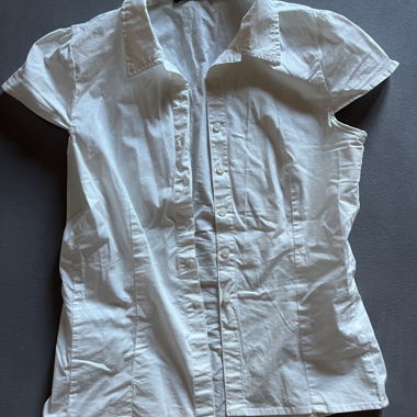 fitted shirt 
