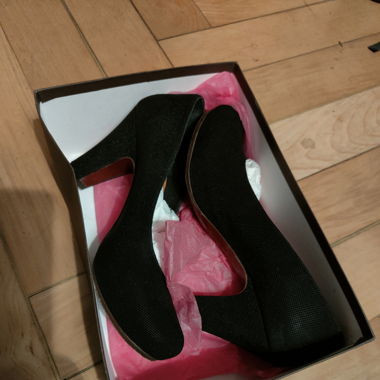 Chie Mihara Pumps schwarz originalverpackt 229NP