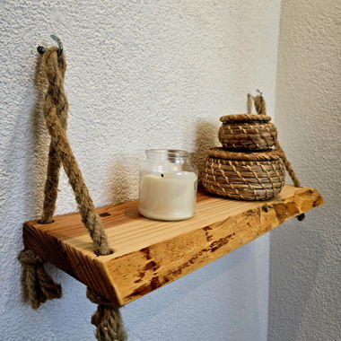 Étagère murale suspendue en bois brut
