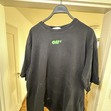 T-shirt Off-White nera grafica SS 2022