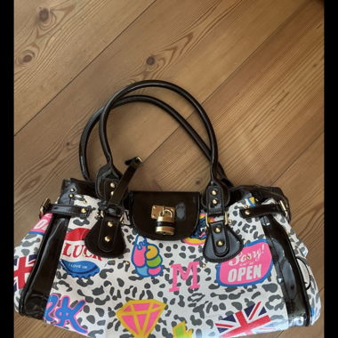 Handtasche mit coolem Design