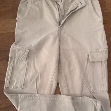 Beige Cargohosen