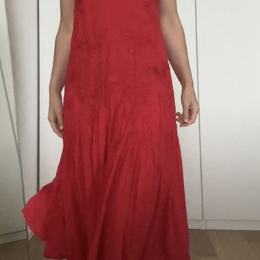 Rotes Trägerkleid