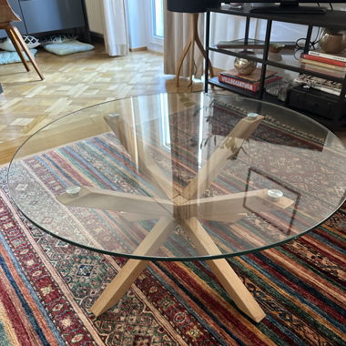 Coffee table. Glass and wood 