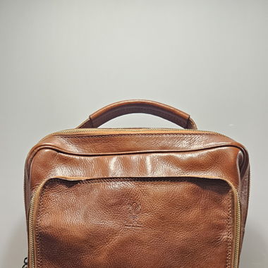 Sac à dos en cuir brun
