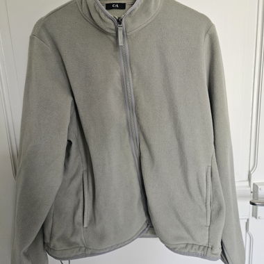 Giacca in pile grigia con zip