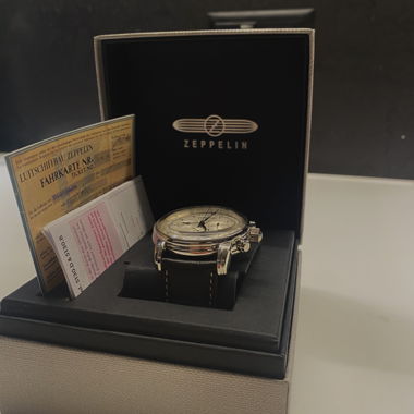Zeppelin Uhr