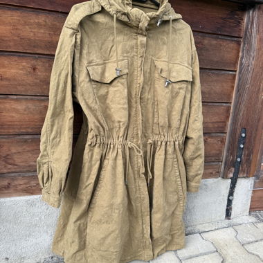 Mango Parka mit feinen Blumendetails