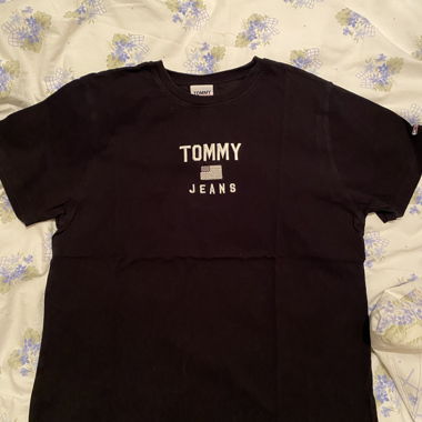 T-shirt Tommy Jeans nera Taglia M