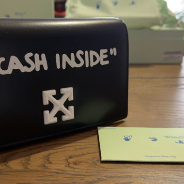 Off-White Jitney 0.5 Bag