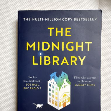 THE MIDNIGHT LIBRARY - Matt Haig