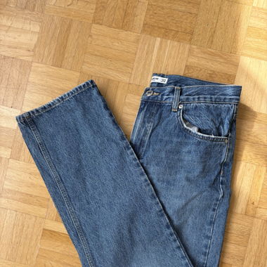 Straight Leg Jeans 