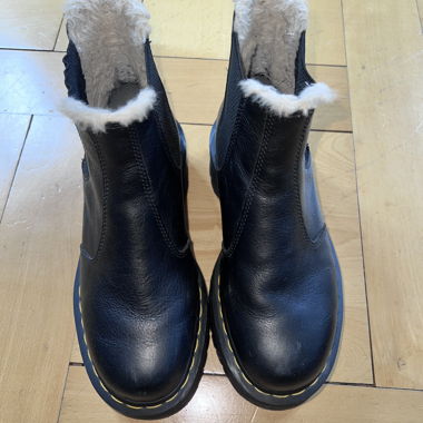 Dr. Martens Winterstiefel