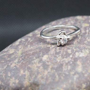 Ring mit Stein 