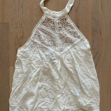 NEW white blouse with embroidery