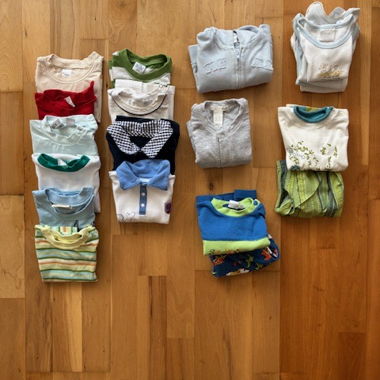 Set de bodies et t-shirts pour enfants 40 pièces