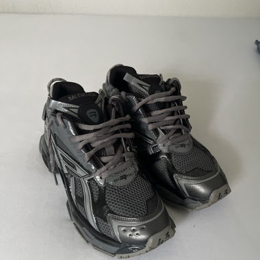Balenciaga runners