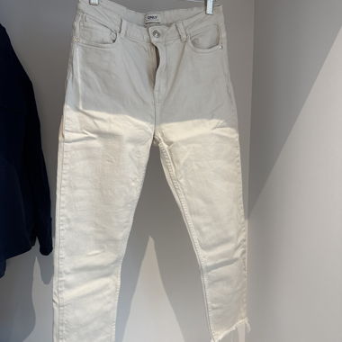 straight jeans
