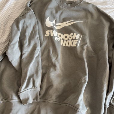 Nike Swoosh Sweatshirt
