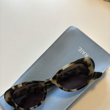 RAIE EYEWEAR cat eye sunglasses (retail 90.-)