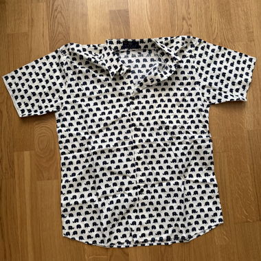 Chemise blanche à manches courtes avec imprimé d'éléphants