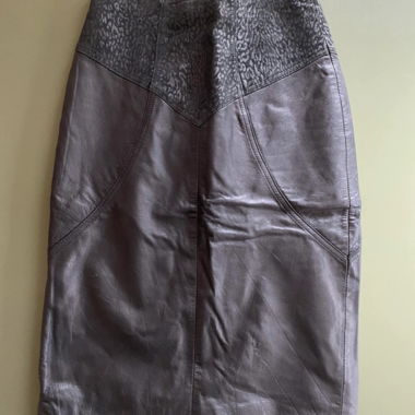 Jupe en cuir vintage mi-longue