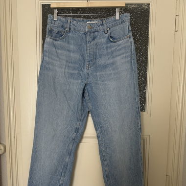Jeans bleu Mango 