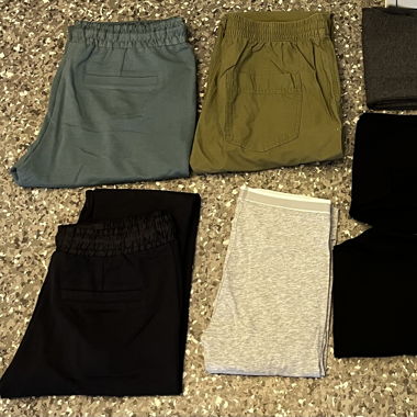 Diverse Kleidungsstücke 